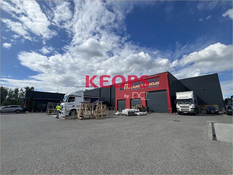 Local d’activités dans Villeneuve-Tolosane à louer - Photo de l’immeuble – Image 1 sur 7