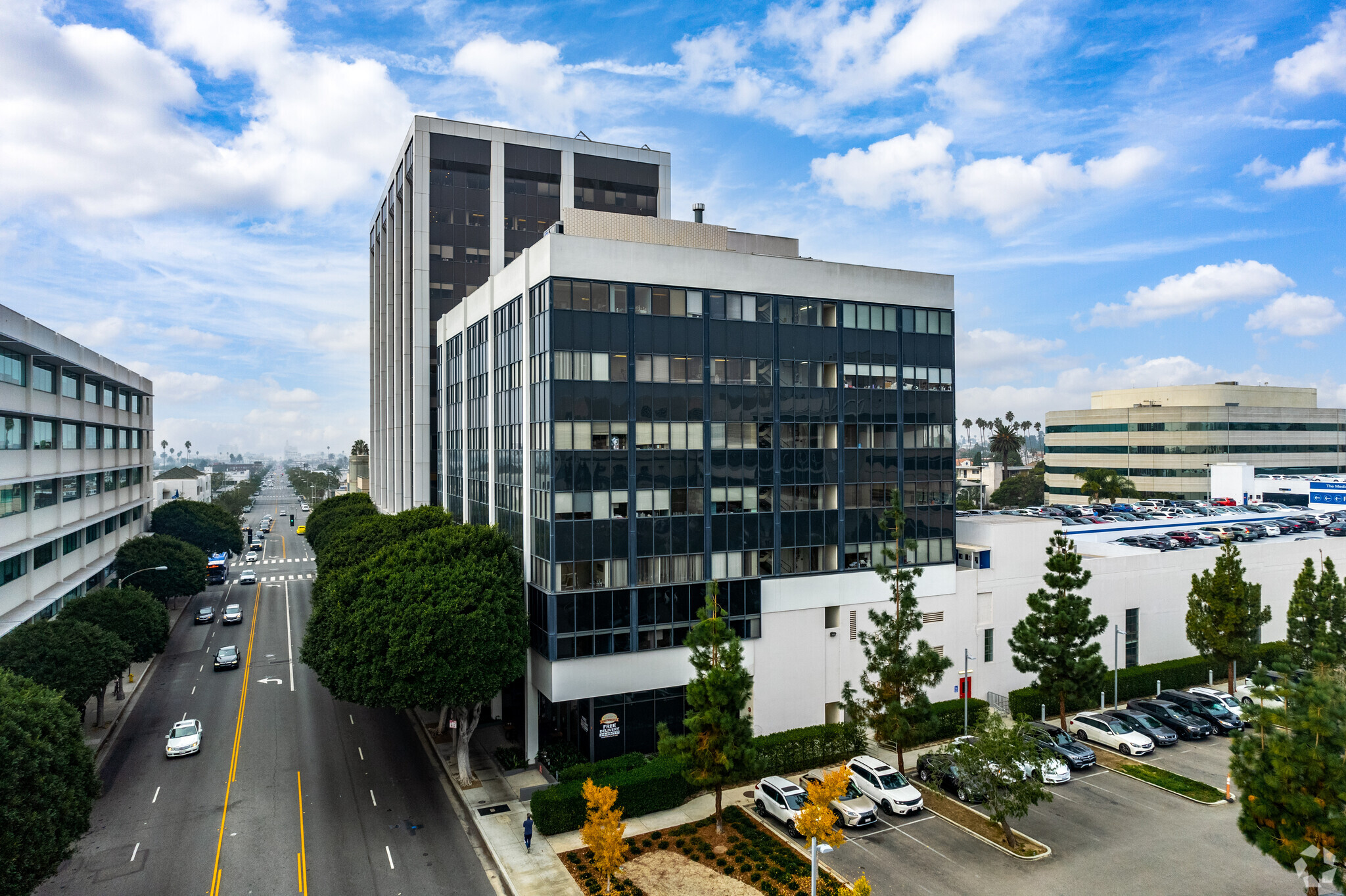 2021 Santa Monica Blvd, Santa Monica, CA à louer Photo principale– Image 1 sur 4