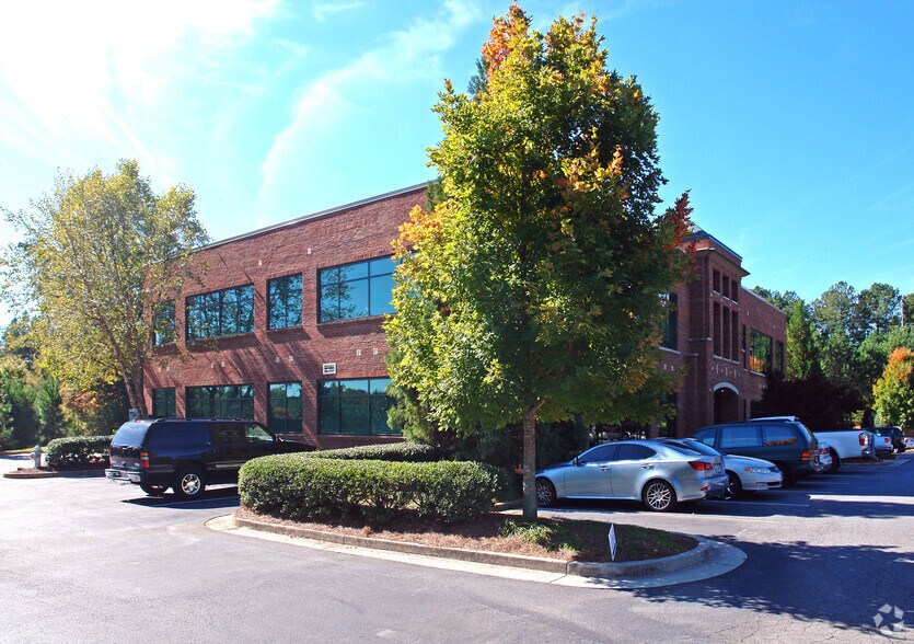3030 Royal Blvd S, Alpharetta, GA à louer - Photo de l’immeuble – Image 3 sur 9