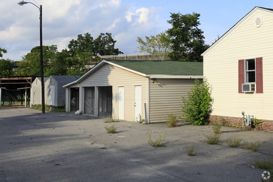 2123 Montford Ave, Charleston, SC à louer - Photo principale – Image 1 sur 4