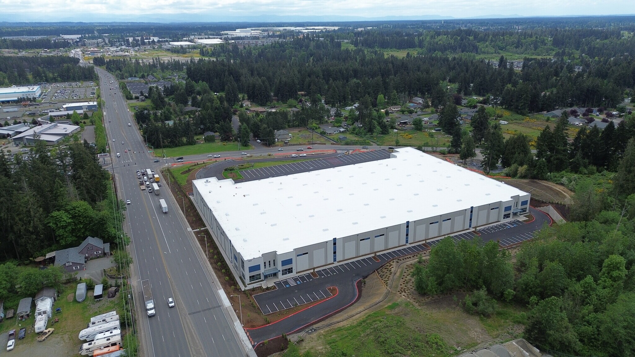 15720 Canyon Rd E, Puyallup, WA à louer Photo de l’immeuble– Image 1 sur 2