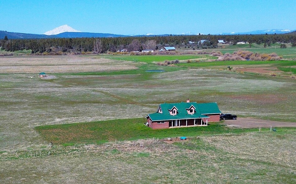 1733 County Road 90, Lookout, CA à vendre - Photo de l’immeuble – Image 2 sur 71
