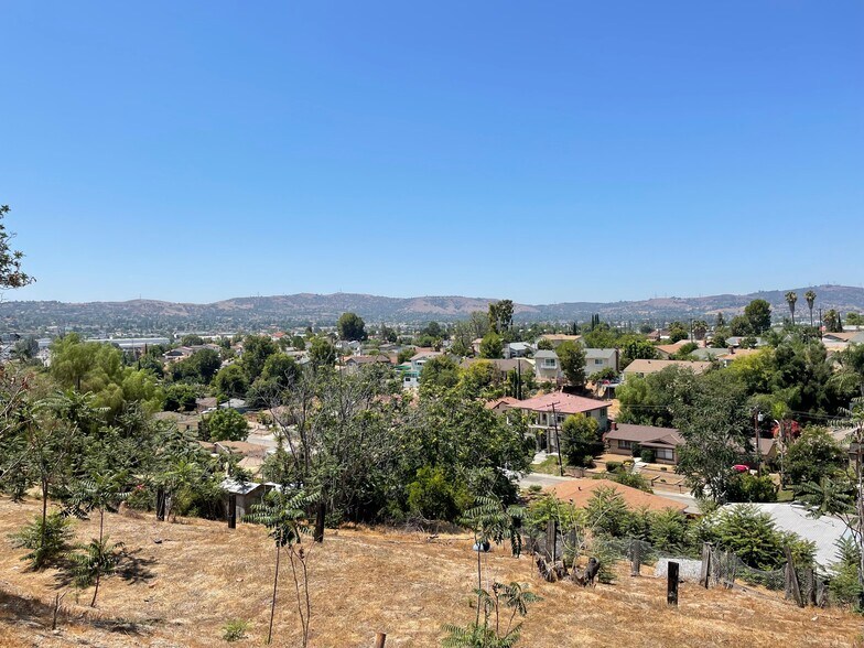 360 Camino de Teodoro, Walnut, CA à vendre - Photo de l’immeuble – Image 2 sur 51