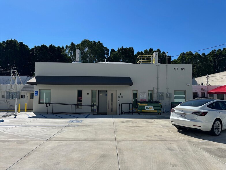 57 E. Foothill, Arcadia, CA à louer - Photo de l’immeuble – Image 2 sur 11
