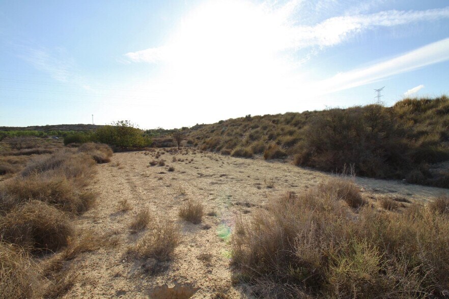 Terrain dans Mutxamel, Alicante à vendre - Photo de l’immeuble – Image 2 sur 10