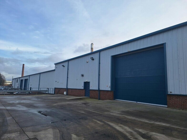 6-19 Ravenhead Rd, St Helens à louer - Photo de l’immeuble – Image 1 sur 10