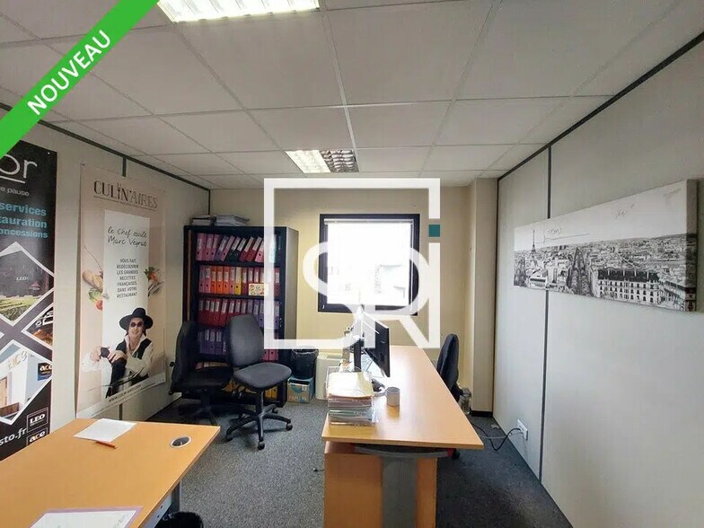 Bureau dans Clermont-Ferrand à vendre - Photo de l’immeuble – Image 2 sur 16