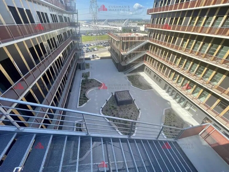 Bureau dans Dijon à louer - Photo de l’immeuble – Image 3 sur 3