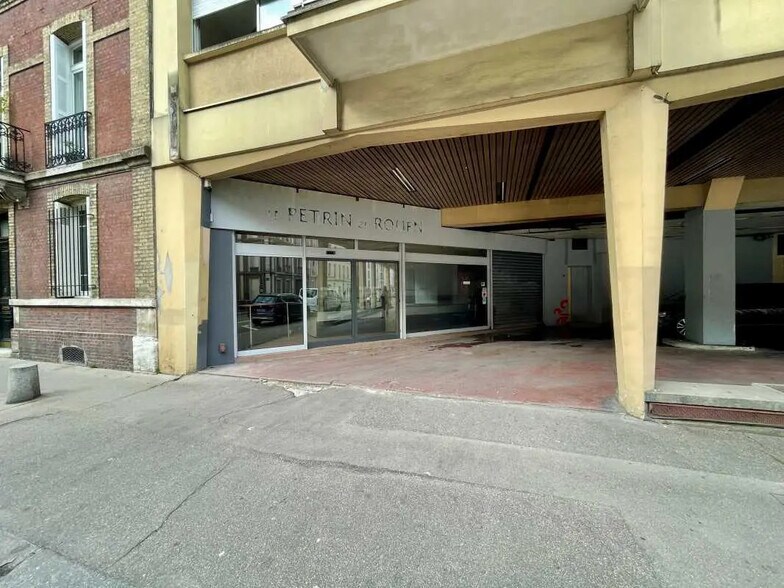 Local commercial dans Rouen à louer - Photo de l’immeuble – Image 3 sur 3