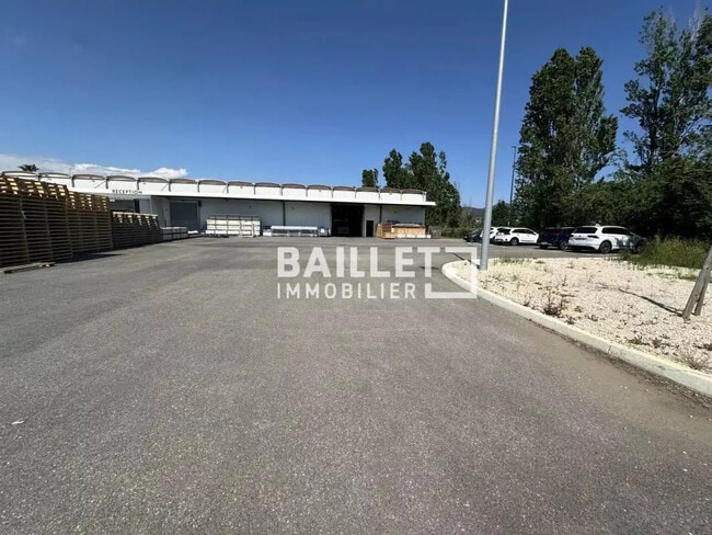Plus de détails pour Industriel/Logistique à louer