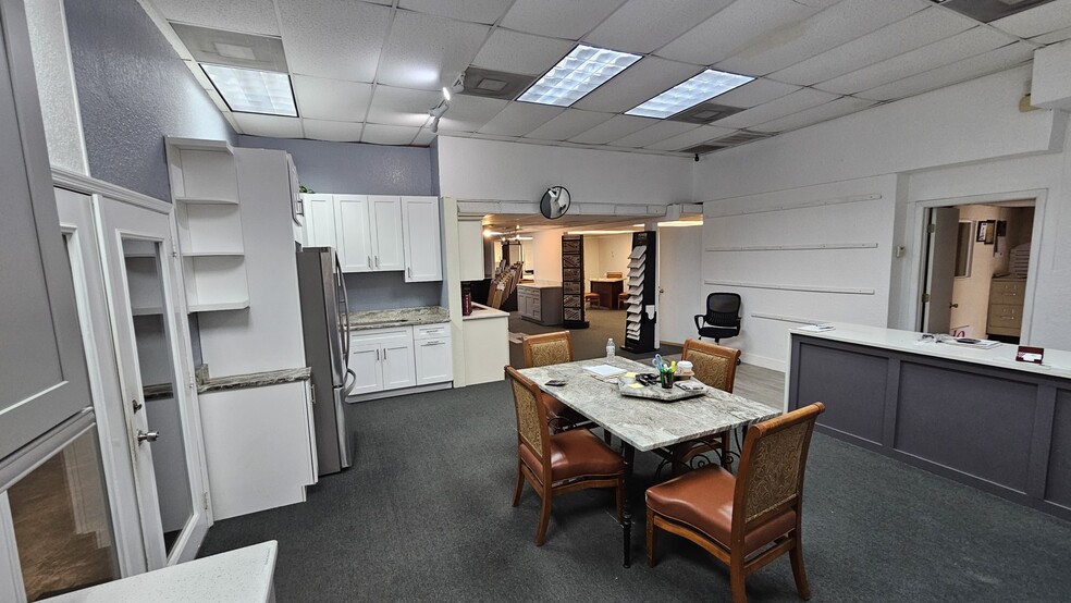4502 Old Winter Garden Rd, Orlando, FL à louer - Photo intérieure – Image 3 sur 7