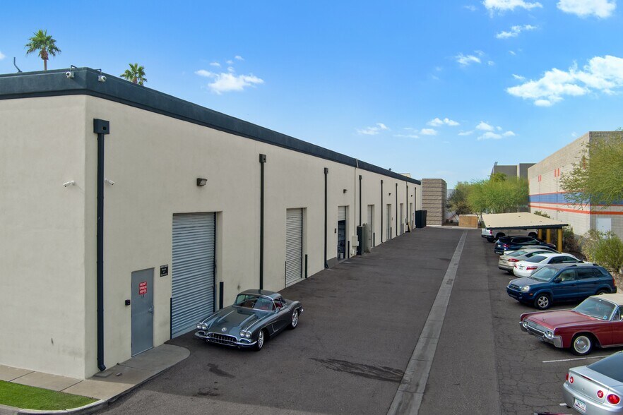 7900 E Greenway Rd, Scottsdale, AZ à louer - Photo de l’immeuble – Image 3 sur 10