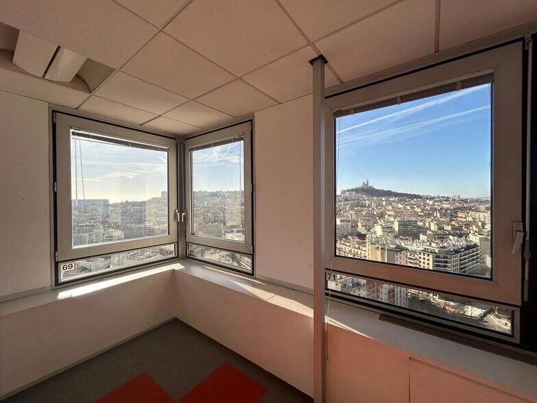 65 Avenue Jules Cantini, Marseille à vendre - Photo de l’immeuble – Image 2 sur 8