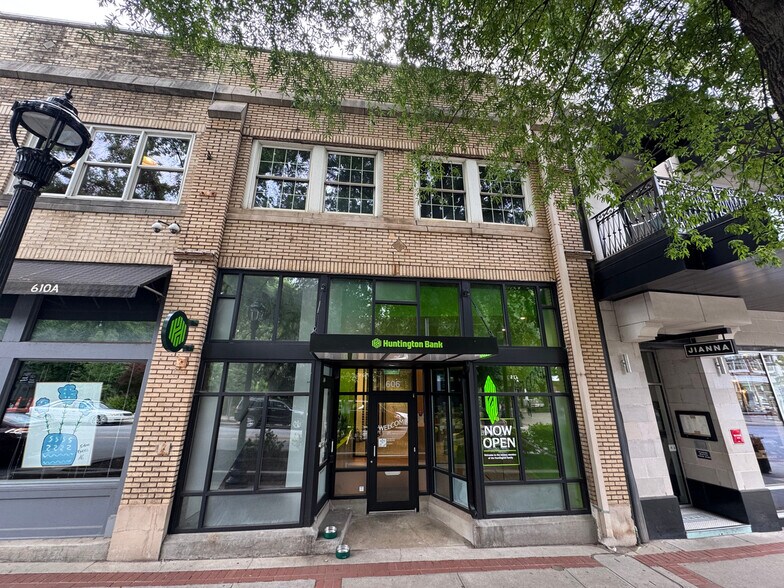 606-608 S Main St, Greenville, SC à louer - Photo de l’immeuble – Image 1 sur 13