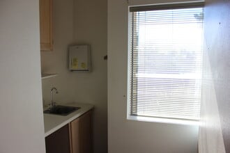 222-228 S Rainbow Blvd, Las Vegas, NV à louer Photo intérieure– Image 2 sur 4