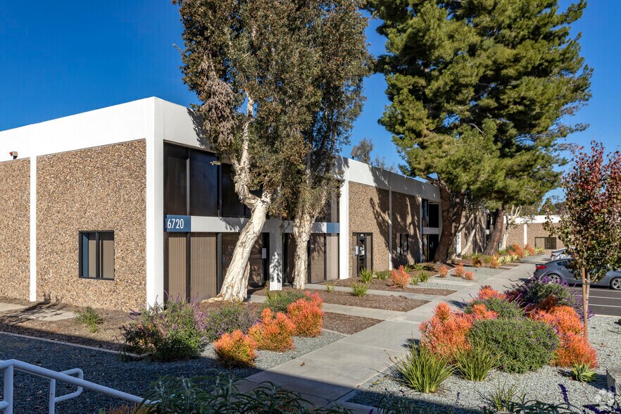 16744-16772 W Bernardo Dr, San Diego, CA à louer - Photo de l’immeuble – Image 1 sur 22