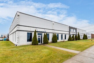Plus de détails pour 310-330 Rue Mccaffrey, Montréal, QC - Industriel/Logistique à louer