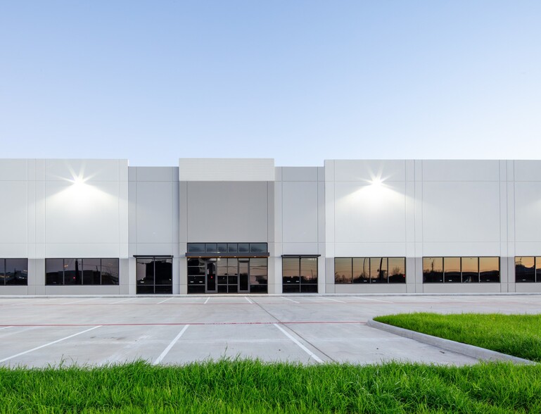 13027 Stiles Ln, Sugar Land, TX à louer - Photo de l’immeuble – Image 1 sur 2