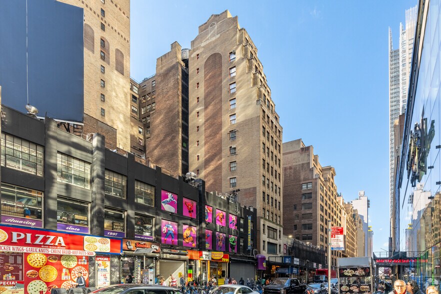 202 W 40th St, New York, NY à louer - Photo de l’immeuble – Image 3 sur 9
