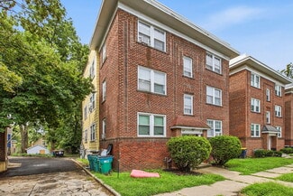 Plus de détails pour 1109 W 40th St, Kansas City, MO - Logement à vendre
