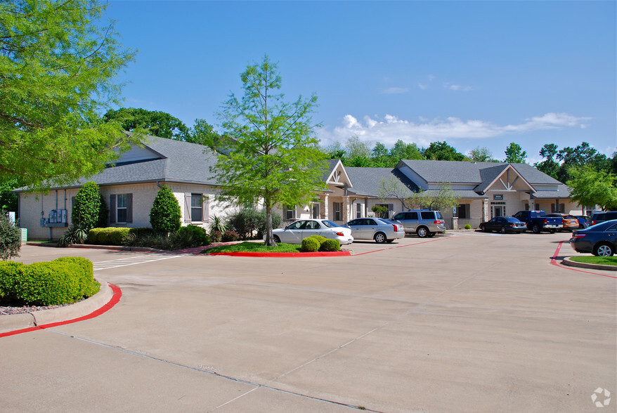 2605 Sagebrush Dr, Flower Mound, TX à louer - Photo principale – Image 1 sur 8