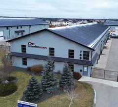 763 Kapelus Dr, West St Paul, MB à louer Photo de l’immeuble– Image 1 sur 8