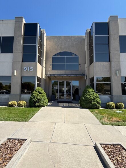 915 N 400 W, Layton, UT à louer - Photo de l’immeuble – Image 3 sur 6