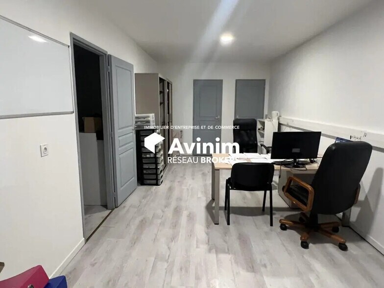 Local d’activités dans Tignieu-Jameyzieu à louer - Photo de l’immeuble – Image 1 sur 9