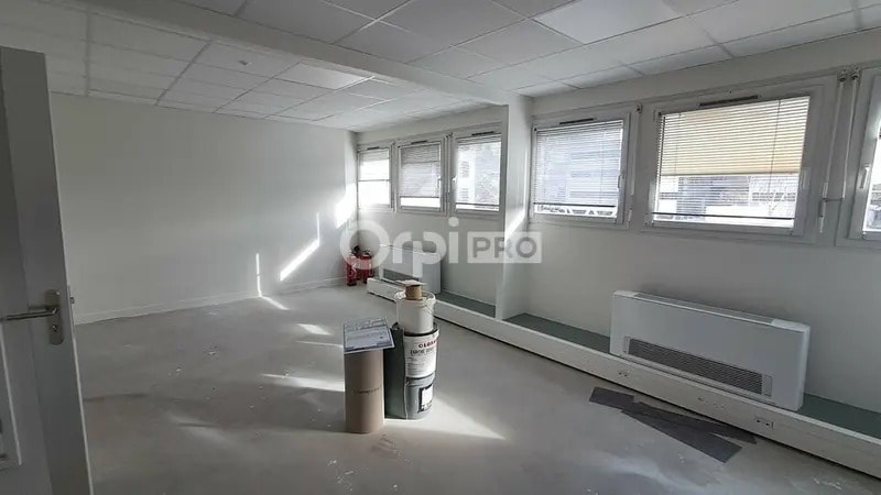 Bureau dans Pau à louer - Photo de l’immeuble – Image 3 sur 27