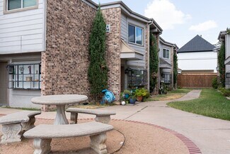 Plus de détails pour 1518 Wirt Rd, Houston, TX - Logement à vendre