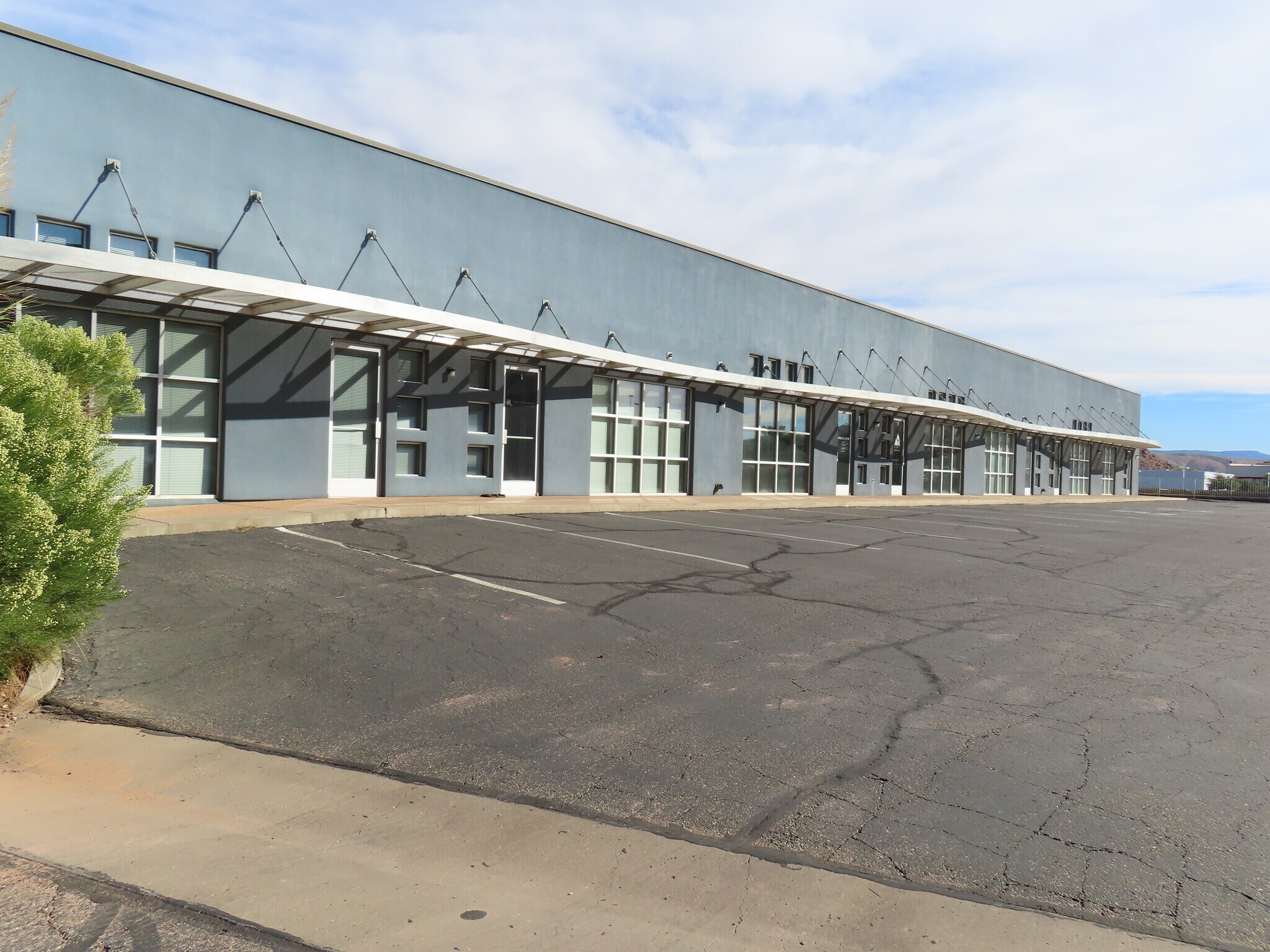 163 W 1600 S, Saint George, UT à louer Photo de l’immeuble– Image 1 sur 20