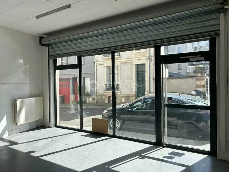 Bureau dans Tours à vendre Photo intérieure– Image 1 sur 8