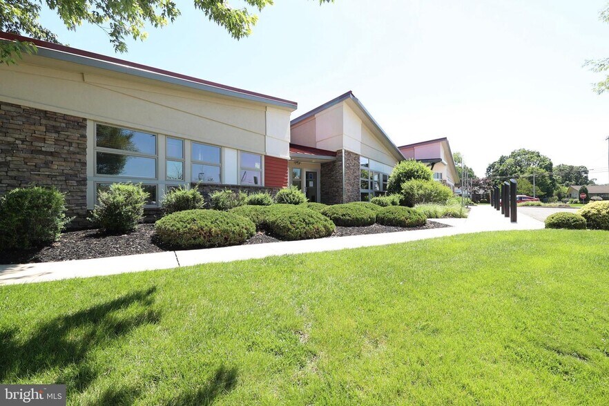399 Front St, Elmer, NJ à vendre - Photo de l’immeuble – Image 3 sur 22