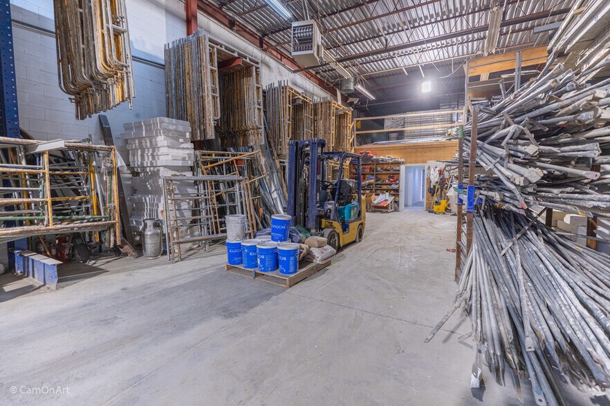 241 Applewood Cres, Vaughan, ON à louer - Photo intérieure – Image 2 sur 5