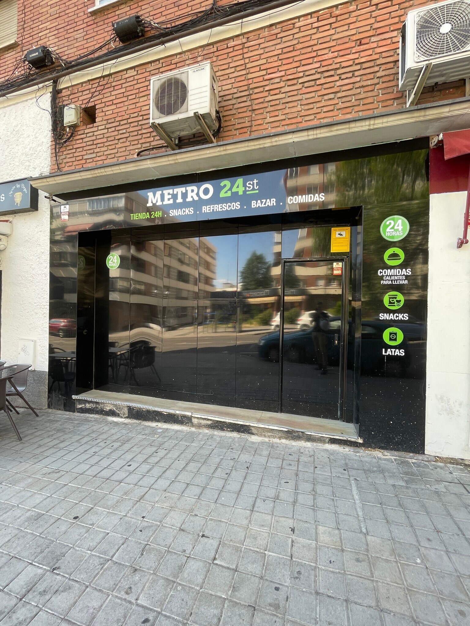 Local commercial dans Madrid, Madrid à louer Photo de l’immeuble– Image 1 sur 8