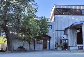 504 Washington St, Calistoga, CA à louer Photo de l’immeuble– Image 2 sur 10