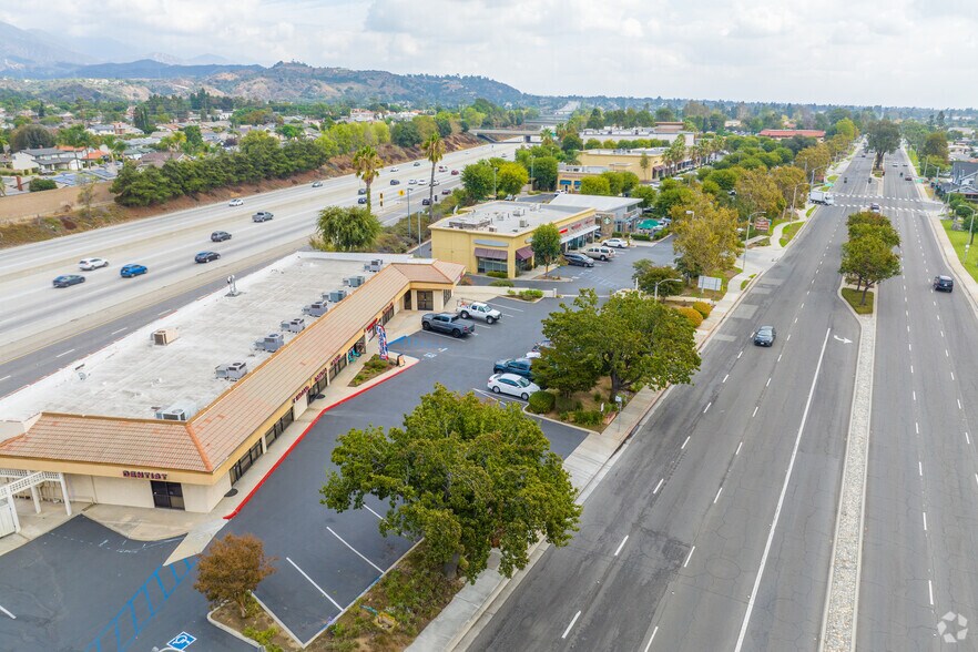 1399 Foothill Blvd, La Verne, CA à vendre - Photo de l’immeuble – Image 3 sur 4