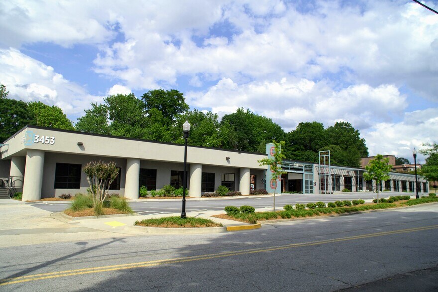 3453 Pierce Dr NE, Chamblee, GA à vendre - Photo de l’immeuble – Image 2 sur 20