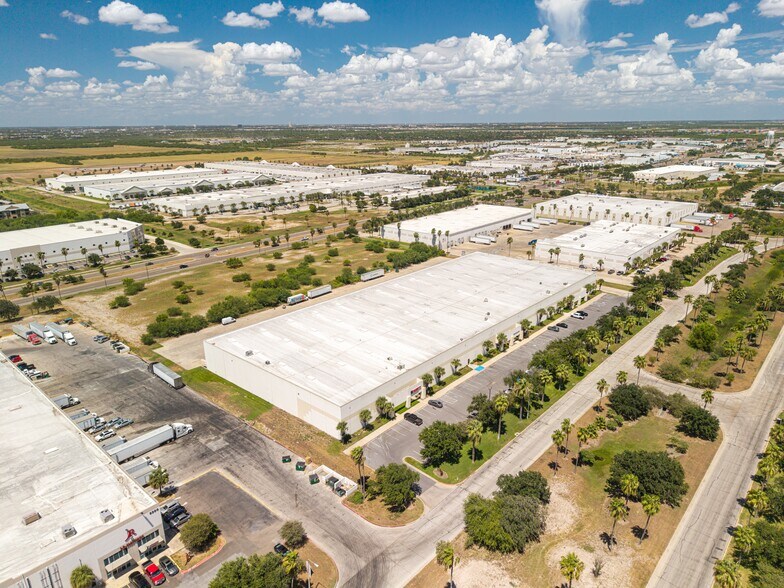 5200 George McVay Dr, McAllen, TX à louer - Photo de l’immeuble – Image 3 sur 6