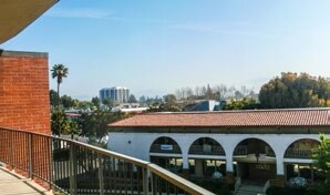 540 N Golden Circle Dr, Santa Ana, CA à vendre - Photo de l’immeuble – Image 2 sur 8