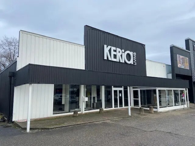 Local commercial dans Limonest à louer - Photo de l’immeuble – Image 2 sur 7