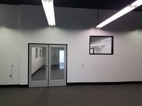 10251 Trademark St, Rancho Cucamonga, CA à louer Photo de l’immeuble– Image 2 sur 17