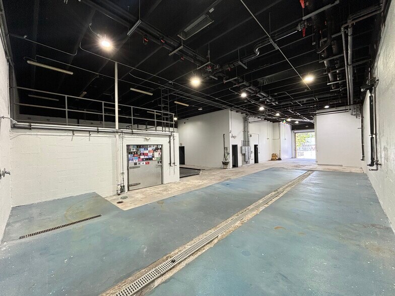 120 NW 24th St, Miami, FL à louer - Photo de l’immeuble – Image 3 sur 13