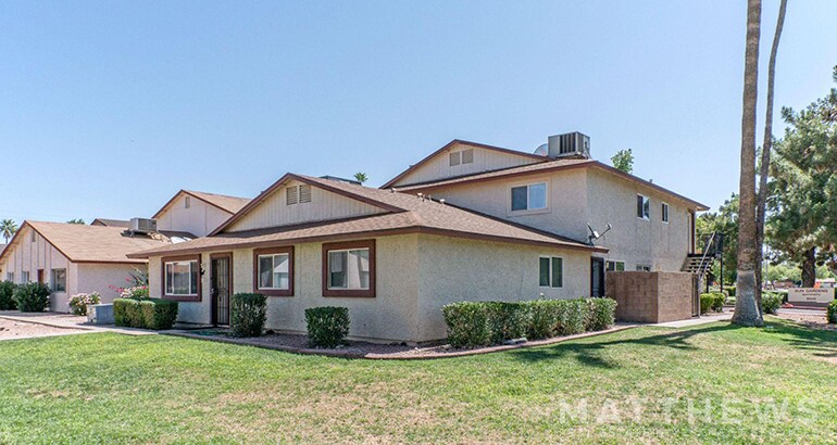 860 E Brown Rd, Mesa, AZ à vendre Photo de l’immeuble– Image 1 sur 16
