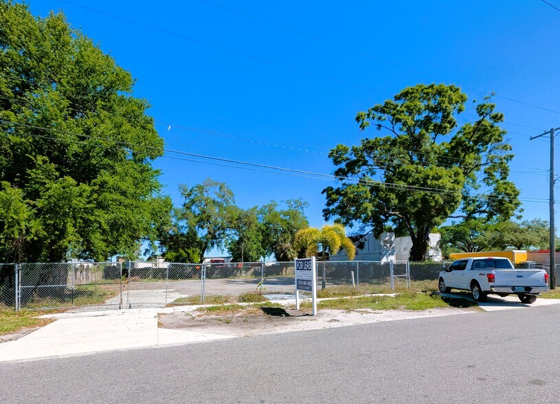 4110 E 10th Ave, Tampa, FL à louer - Photo de l’immeuble – Image 2 sur 6