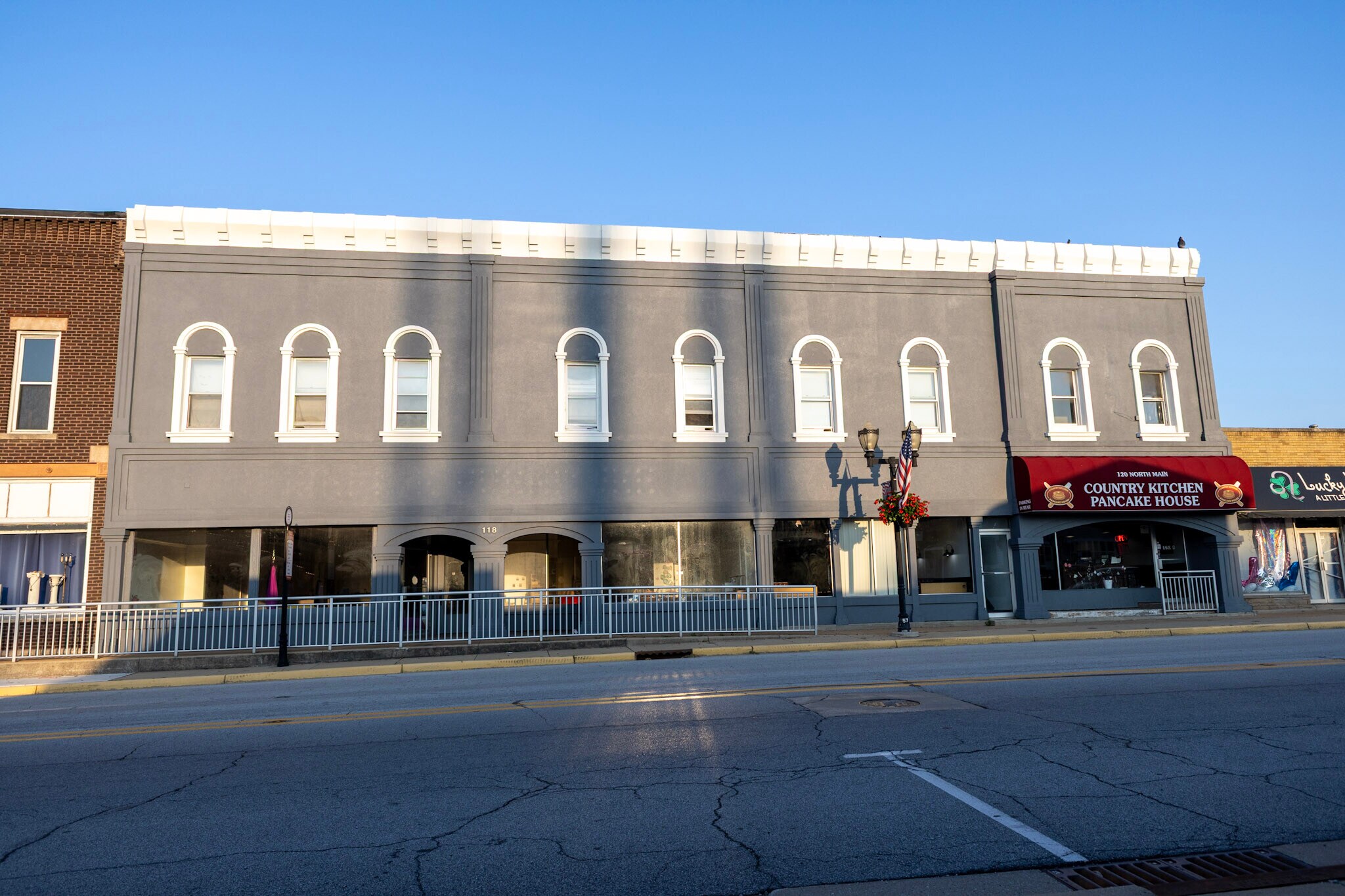 118-120 N Main St, Hebron, IN à vendre Photo principale– Image 1 sur 35