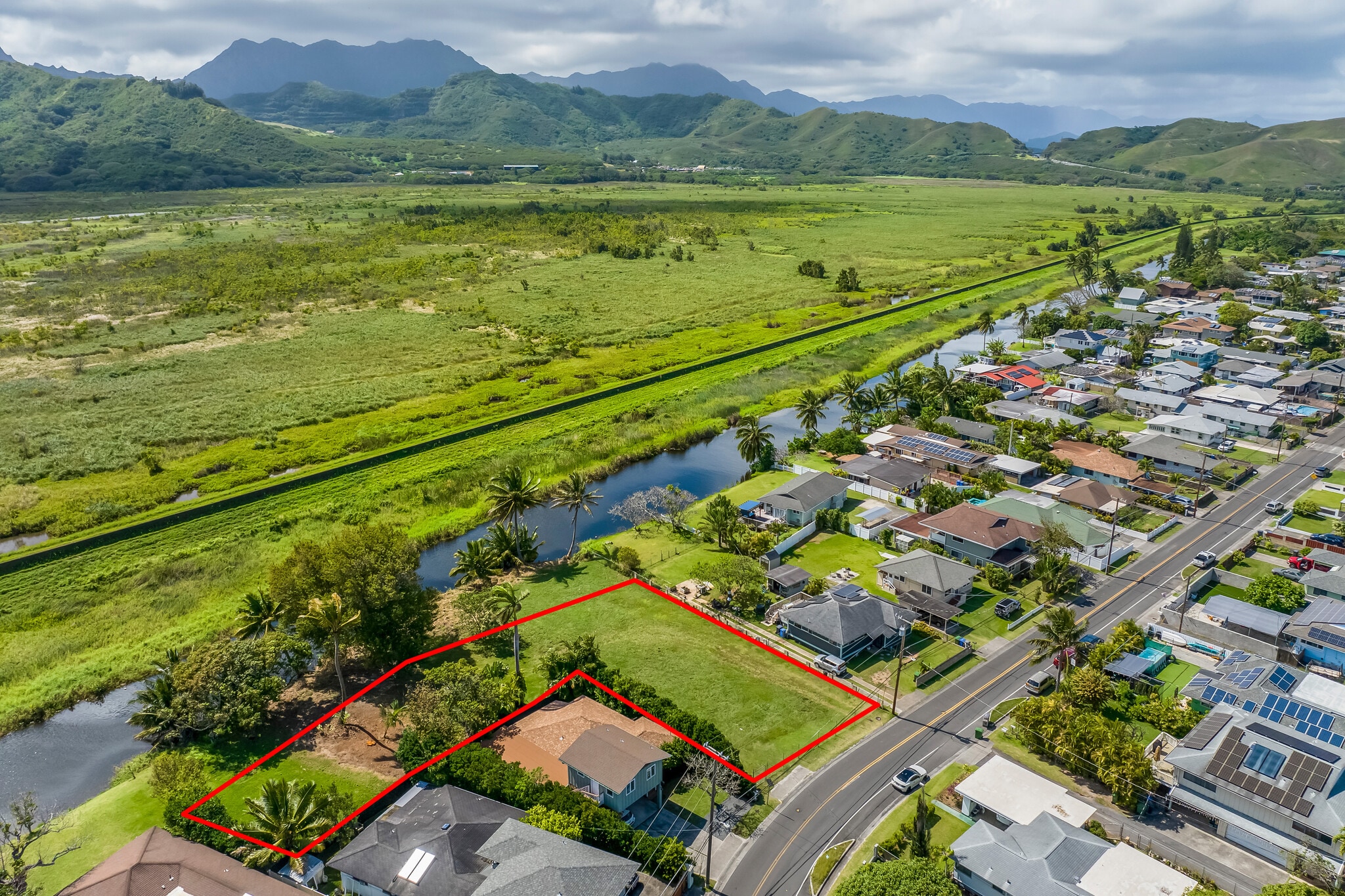 219 Kihapai St, Kailua, HI à vendre Photo principale– Image 1 sur 16