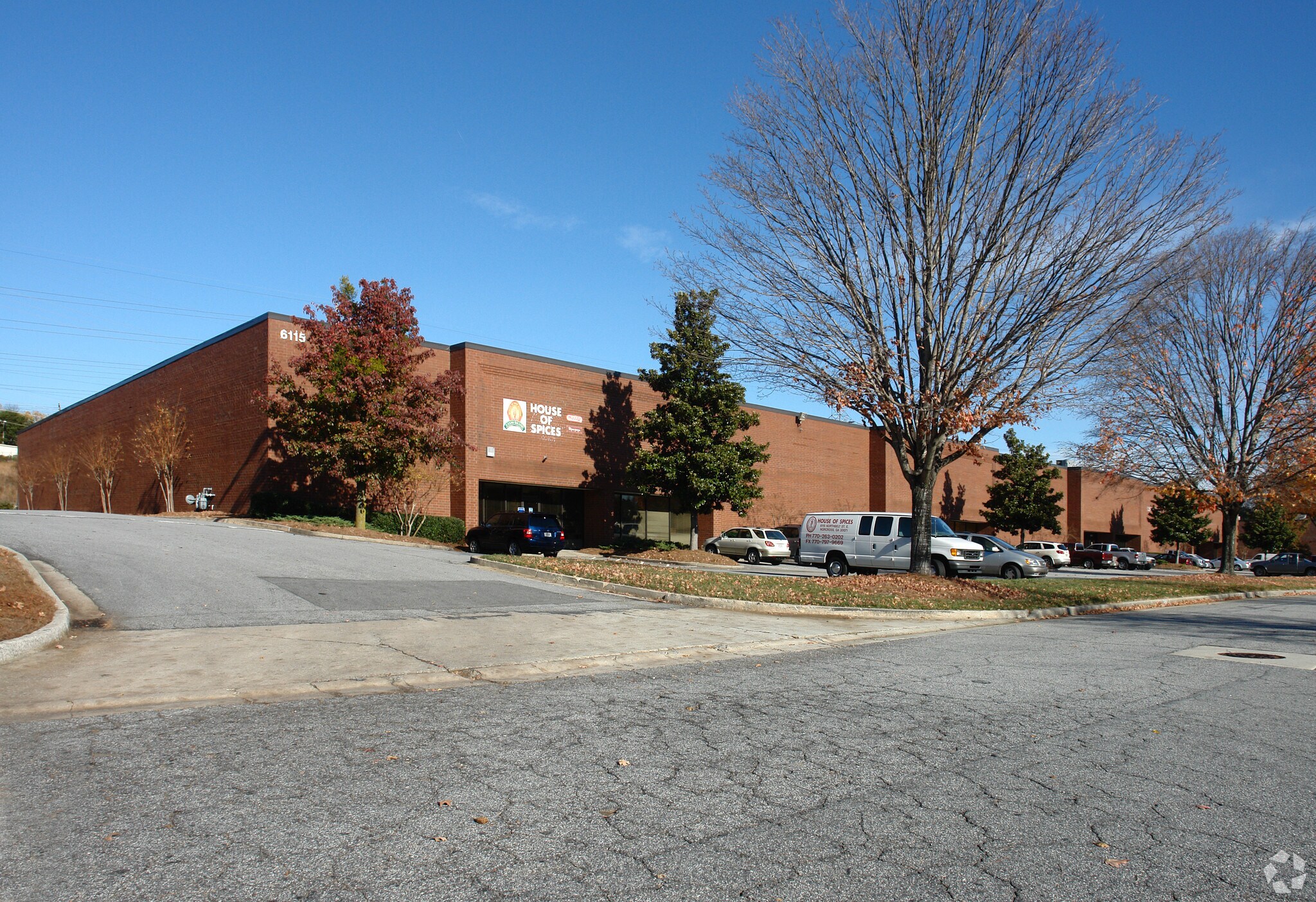 6115 Northbelt Dr, Norcross, GA à louer Photo principale– Image 1 sur 5