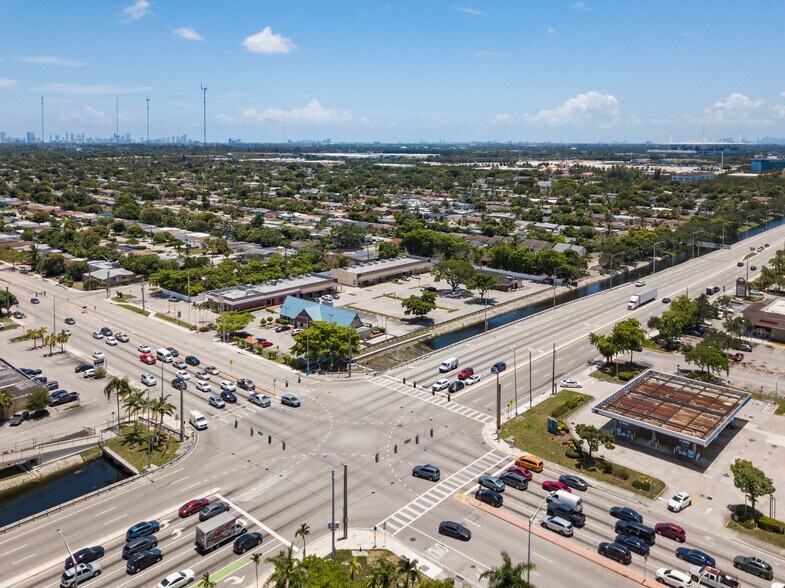 7950-7968 Miramar Pky, Miramar, FL à louer - Photo de l’immeuble – Image 2 sur 24