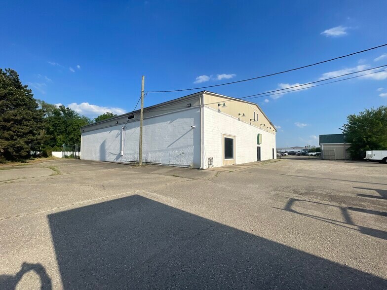 639 S Mill St, Plymouth, MI à vendre - Photo de l’immeuble – Image 1 sur 3